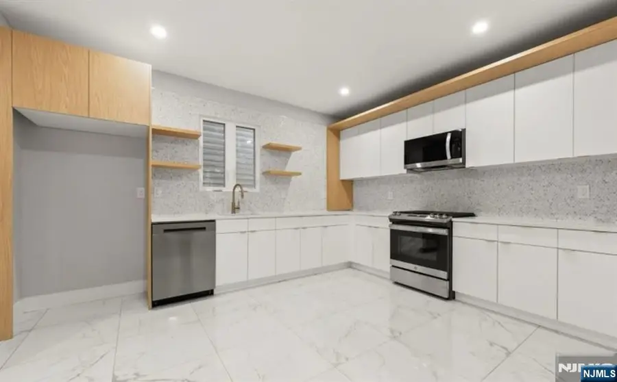 104 Hollywood Avenue, East Orange, NJ 07018 - #3