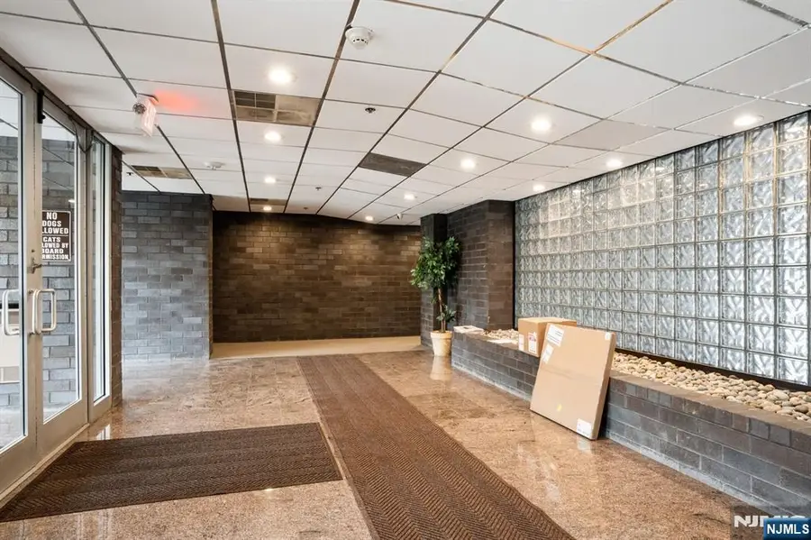 364 Palisade Avenue 4C, Cliffside Park, NJ 07010 - Image #3