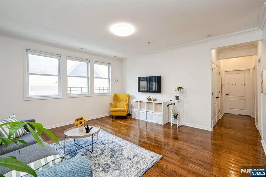 22 Sylvan Street 3B, Rutherford, NJ 07070 - Image #3