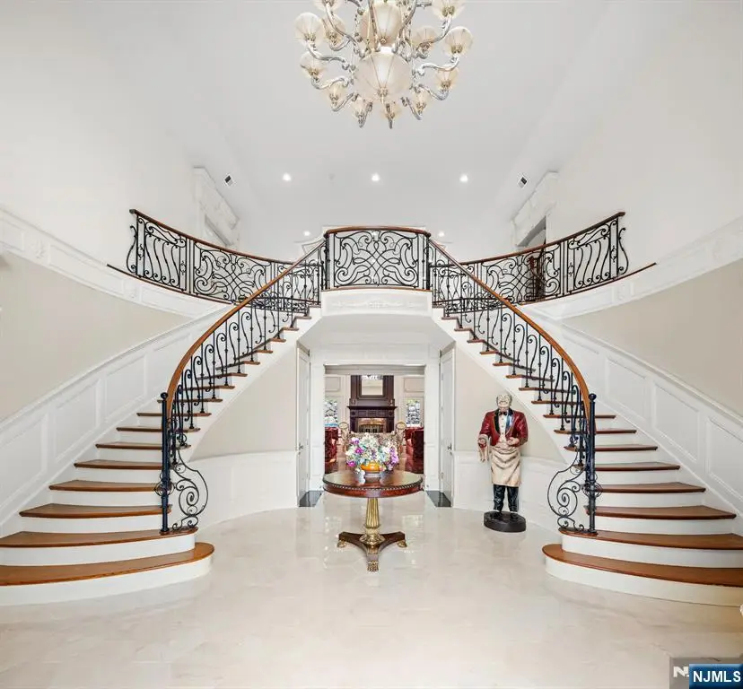 146 E Allendale Road, Saddle River, NJ 07458 - Image #2