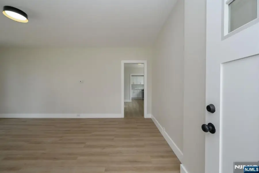 35 Amsterdam Avenue, Teaneck, NJ 07666 - Image #3