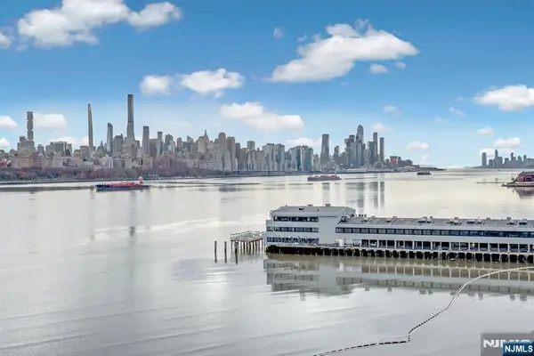 5311 CITY Place 5311, Edgewater, NJ 07020