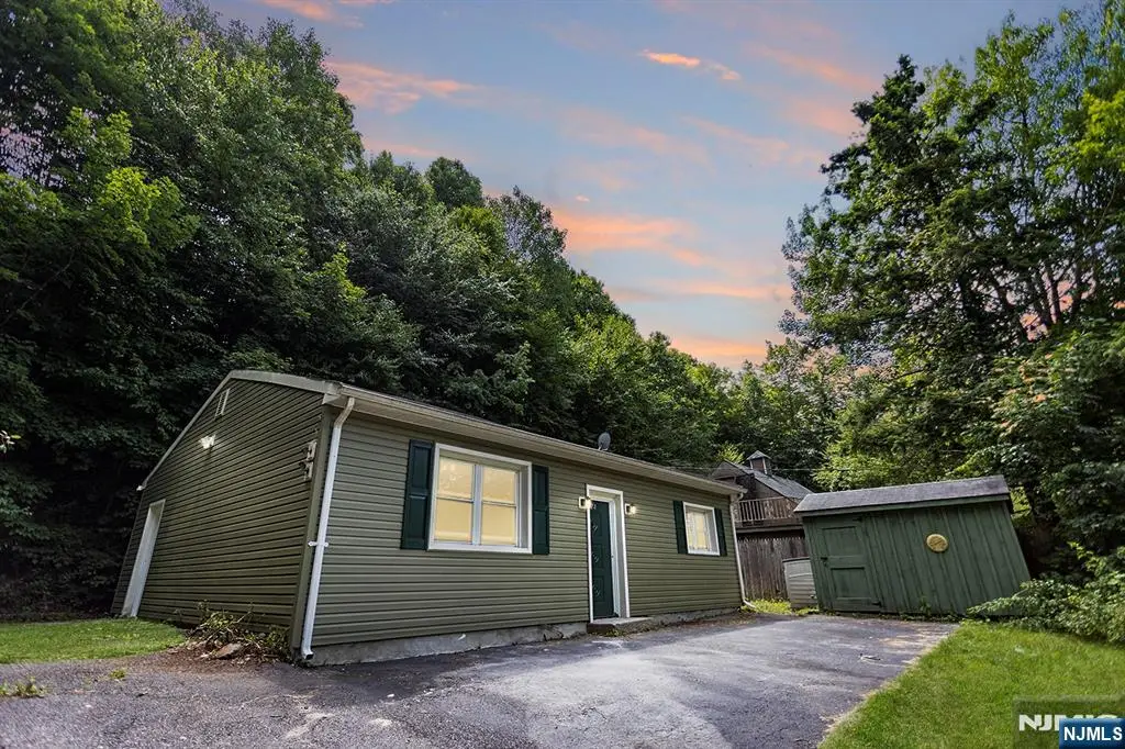 74 Riverside Road, Upper Greenwood Lake, NJ 07421 - Image #1