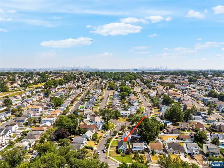 75 Birchwood Drive, North Arlington, NJ 07031 - Image #2