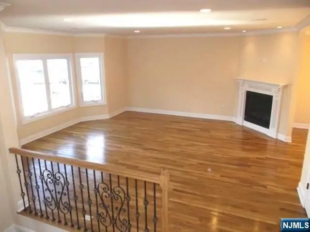 811 Edgewood Lane B, Fort Lee, NJ 07024 - Image #3