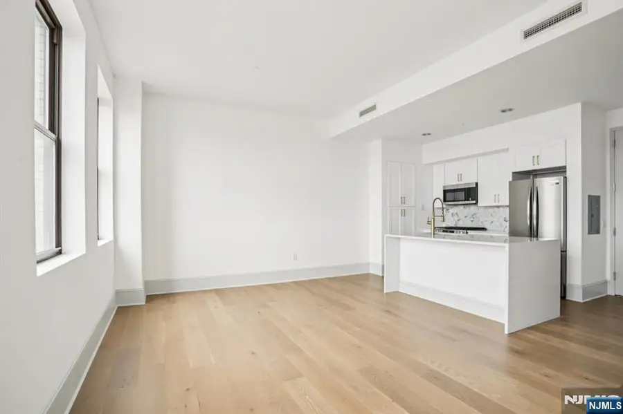 4 Beacon Way 900, Jersey City, NJ 07304 - Image #3