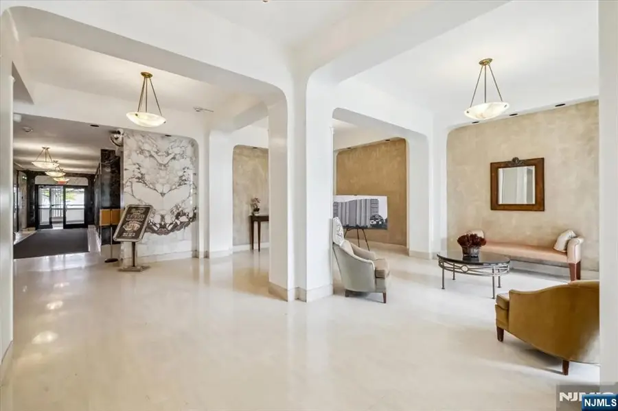 555 North Avenue 23C, Fort Lee, NJ 07024 - Image #2