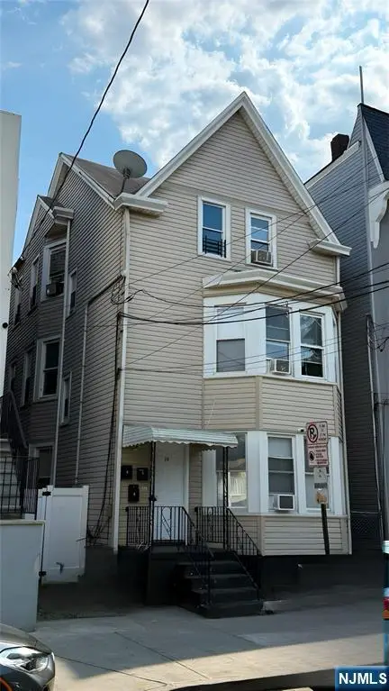 204 Governor Street, Paterson, NJ 07501