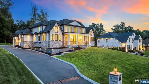 12A Hamilton Drive West, North Caldwell, NJ 07006