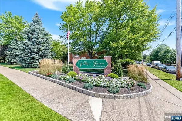 1120 Valley Road 1B, Wayne, NJ 07470