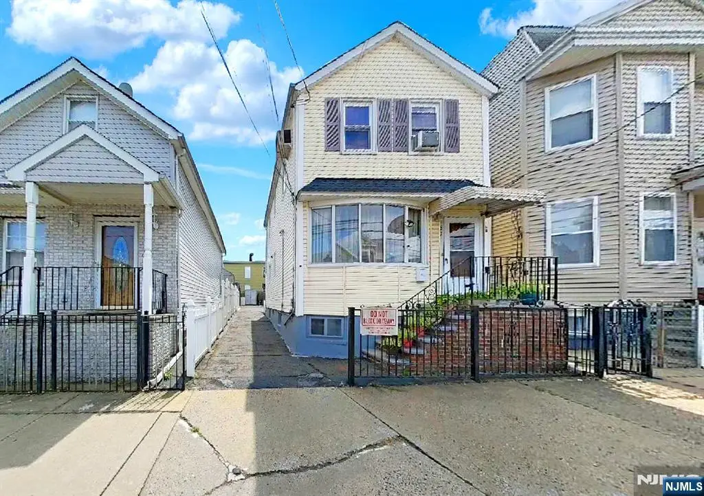 160 Tappan Street, Kearny, NJ 07032 - Image #1