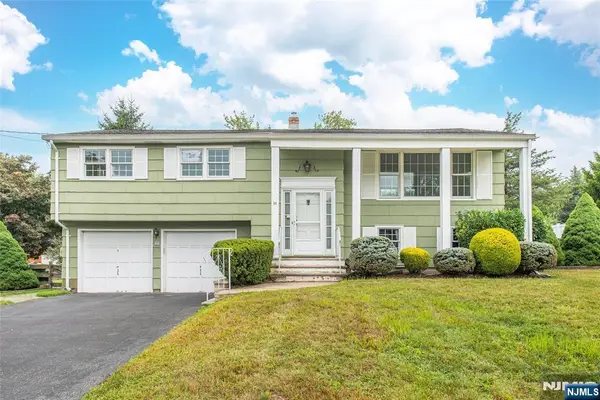 11 Kimberly Place, Wayne, NJ 07470