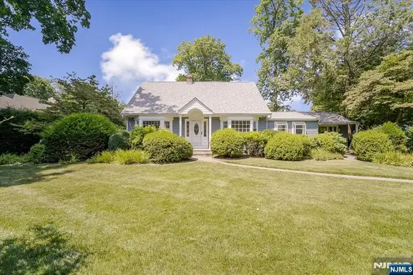 427 Grandview Avenue, Wyckoff, NJ 07481