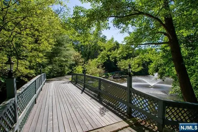 1055 High Mountain Road, Franklin Lakes, NJ 07417 - Image #2