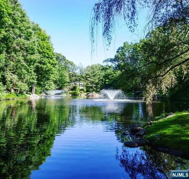 1055 High Mountain Road, Franklin Lakes, NJ 07417 - Image #3