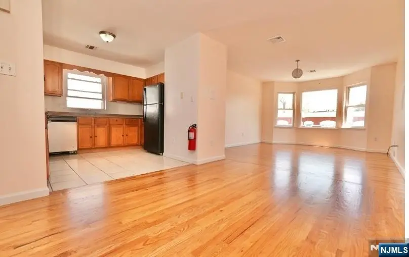 22 Wakeman Avenue, Newark, NJ 07104 - Image #2