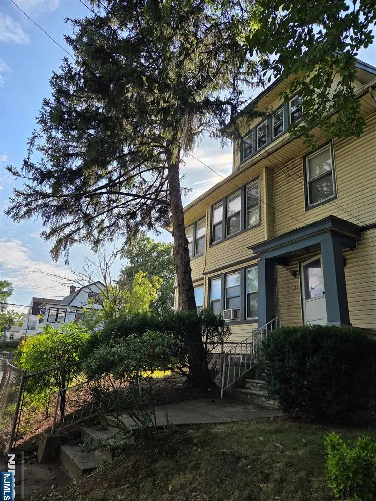 69 Parkview Terrace, Newark, NJ 07112 - Image #3