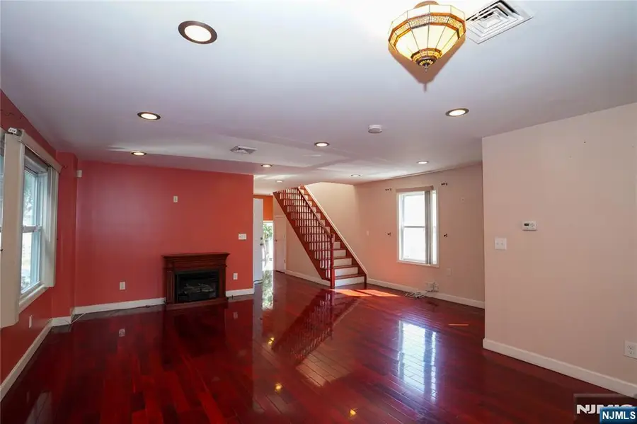 341 Highland Avenue, Clifton, NJ 07011 - Image #2