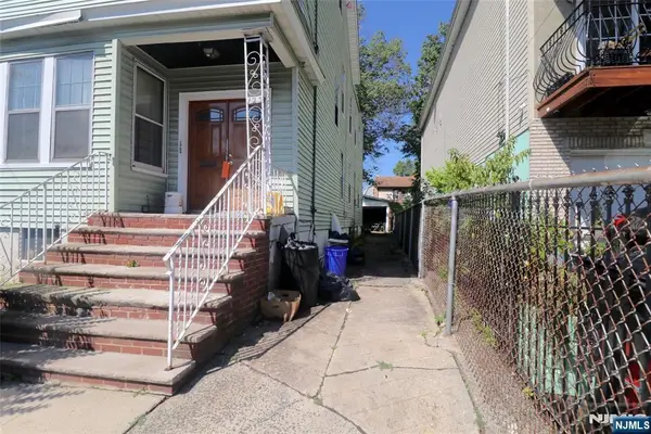 123 Columbia Avenue, Newark, NJ 07106
