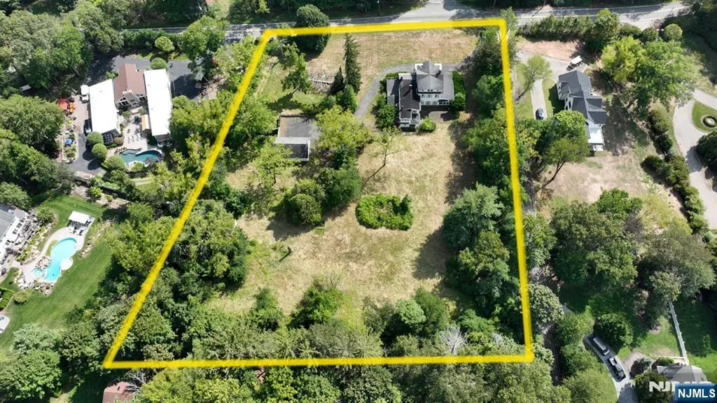 235 Wearimus Road, Ho Ho Kus, NJ 07423 - Image #1