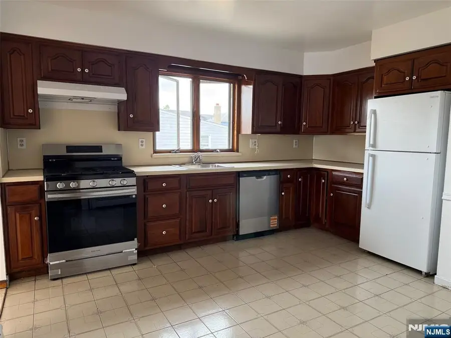 373 Jersey Avenue, Fairview, NJ 07022 - Image #3