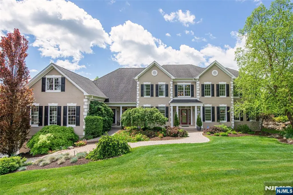 39 Crown View Court, Sparta, NJ 07871 - Image #1