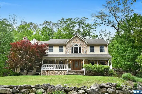 130 Deerhaven Road, Mahwah, NJ 07430