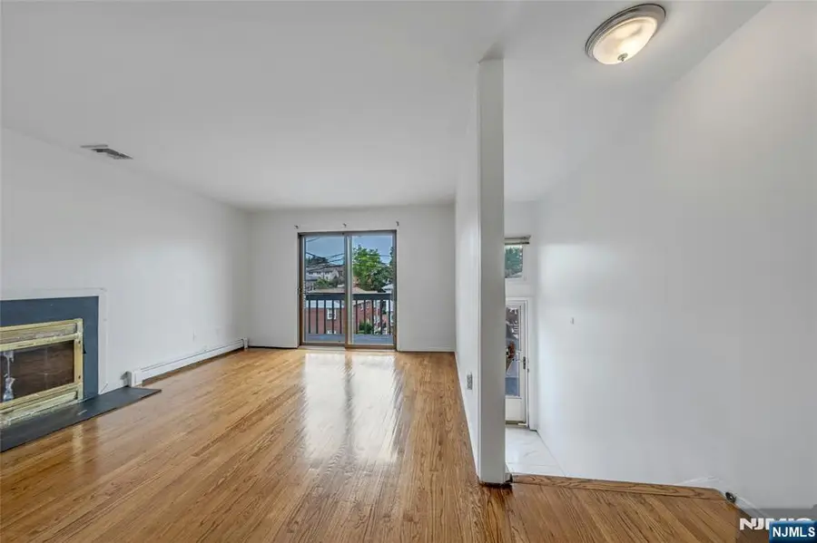 2410 3rd Street, Fort Lee, NJ 07024 - Image #2