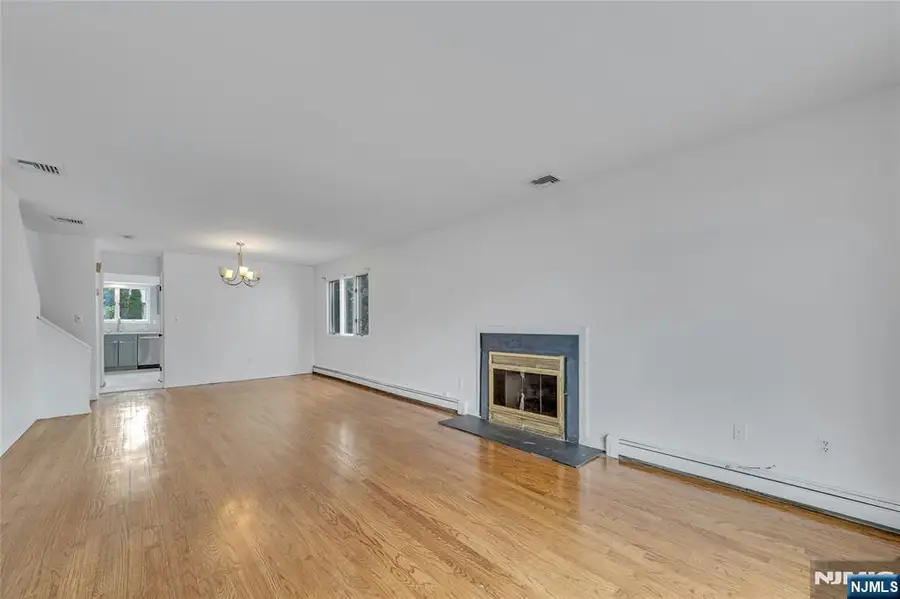 2410 3rd Street, Fort Lee, NJ 07024 - Image #3