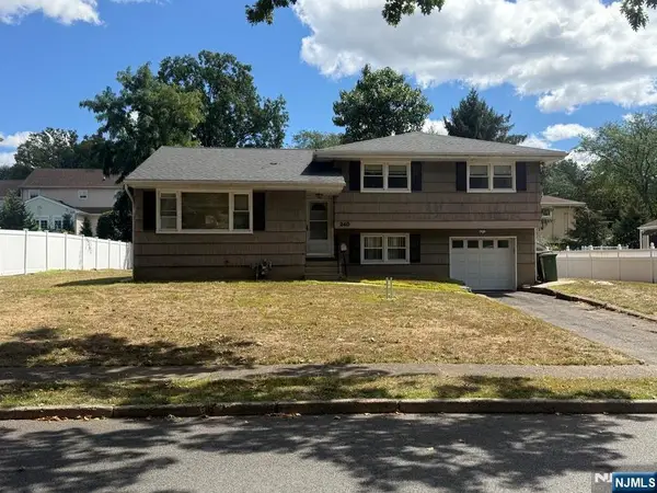 240 Buttonwood Drive, Paramus, NJ 07652