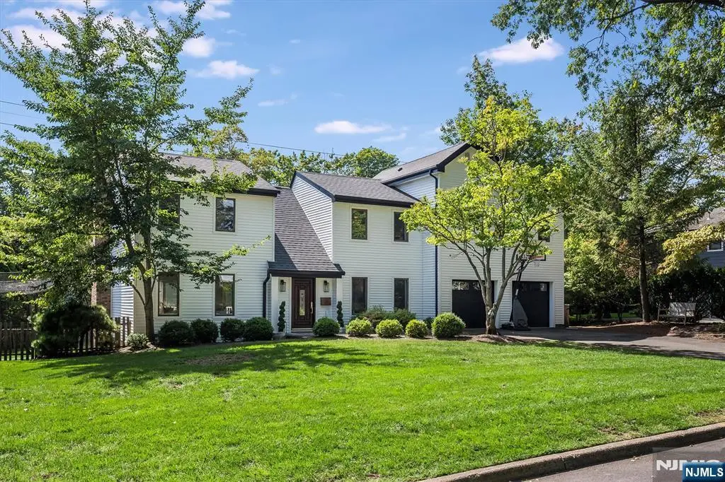 11 Carol Court, Glen Rock, NJ 07452 - Image #1