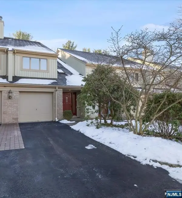 580 Laramie Lane, Mahwah, NJ 07430