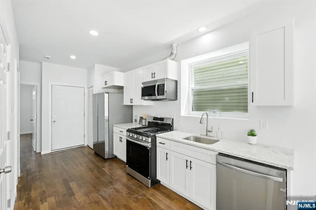 196 Malvern Street, Newark, NJ 07105 - #1