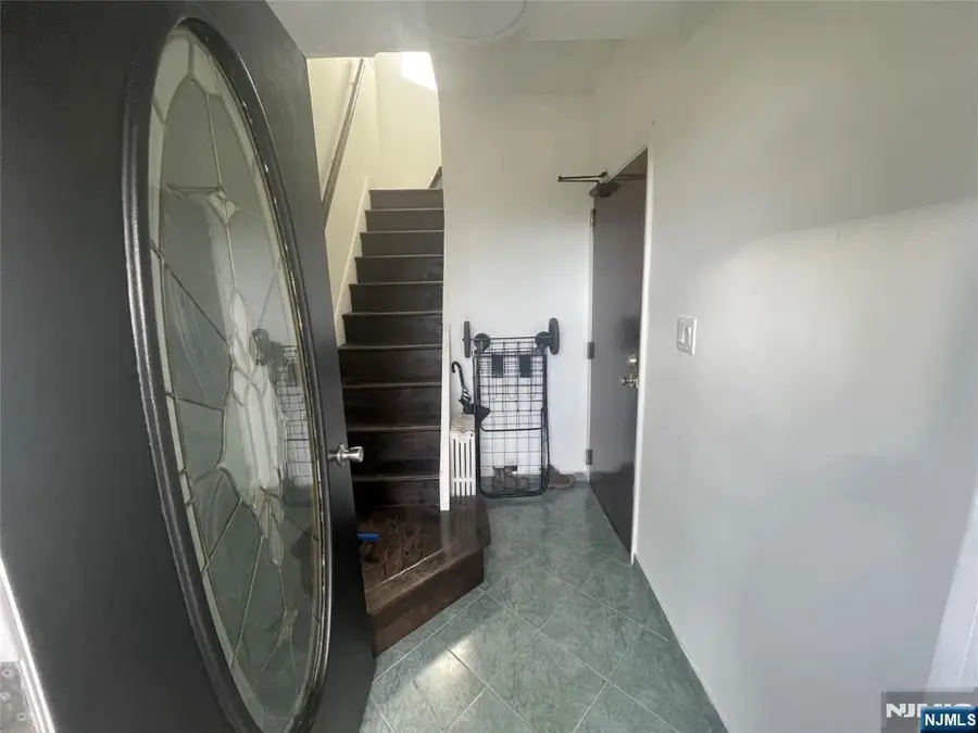 445 Cliff Street, Fairview, NJ 07022 - Image #3