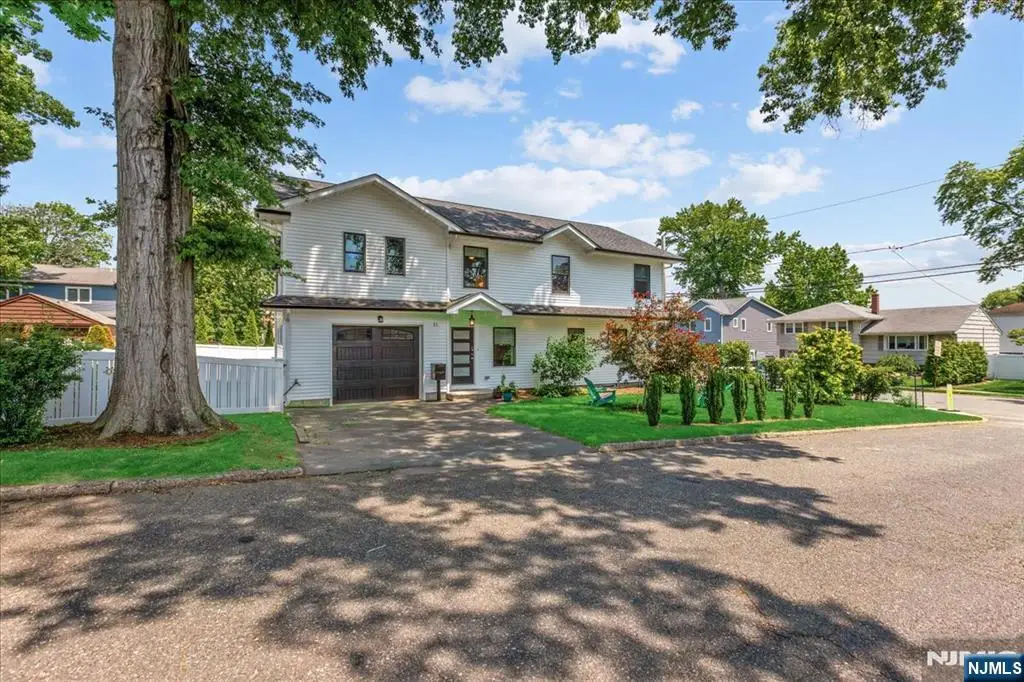 21 Briarcliffe Road, Bergenfield, NJ 07621 - Image #1