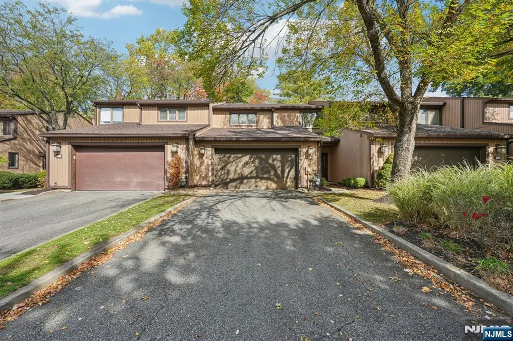 29 Ponds Circle 15, Wayne, NJ 07470 - Image #1