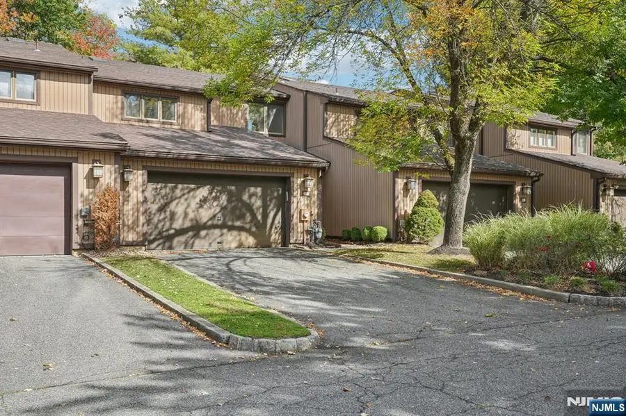 29 Ponds Circle 15, Wayne, NJ 07470 - Image #3