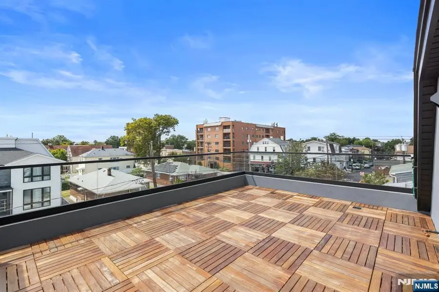 93 Crescent Avenue, Cliffside Park, NJ 07010 - Image #3