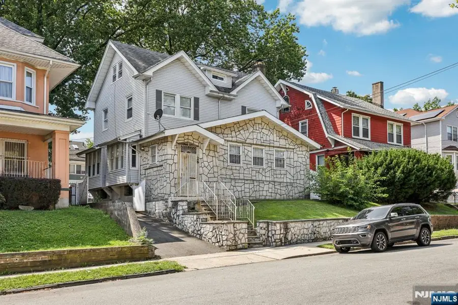 28 Scheerer Avenue, Newark, NJ 07112 - Image #3