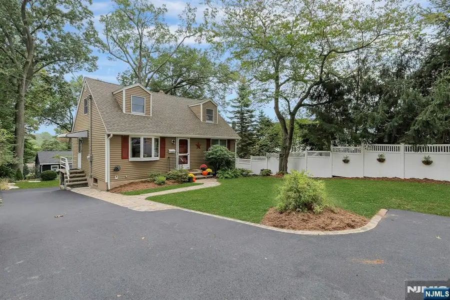 488 Baxter Avenue, Wyckoff, NJ 07481 - Image #3