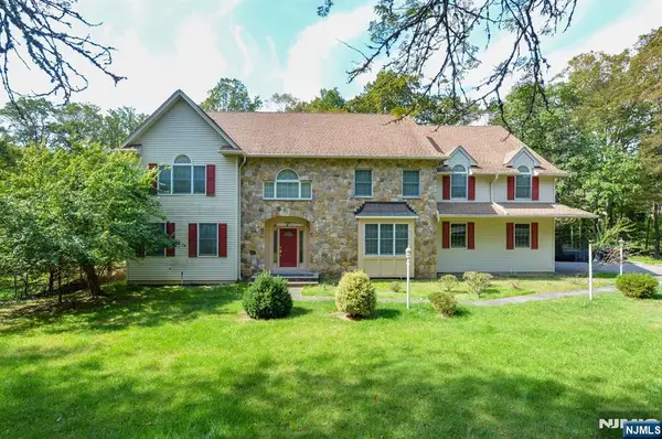 515 E Saddle River Road, Upper Saddle River, NJ 07458