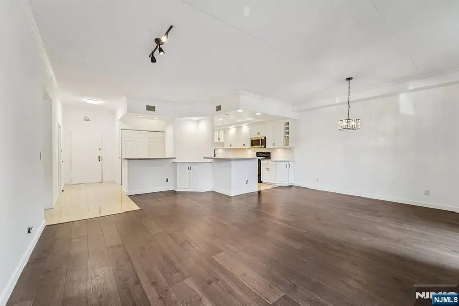 1077 River Road TH9, Edgewater, NJ 07020 - Image #3