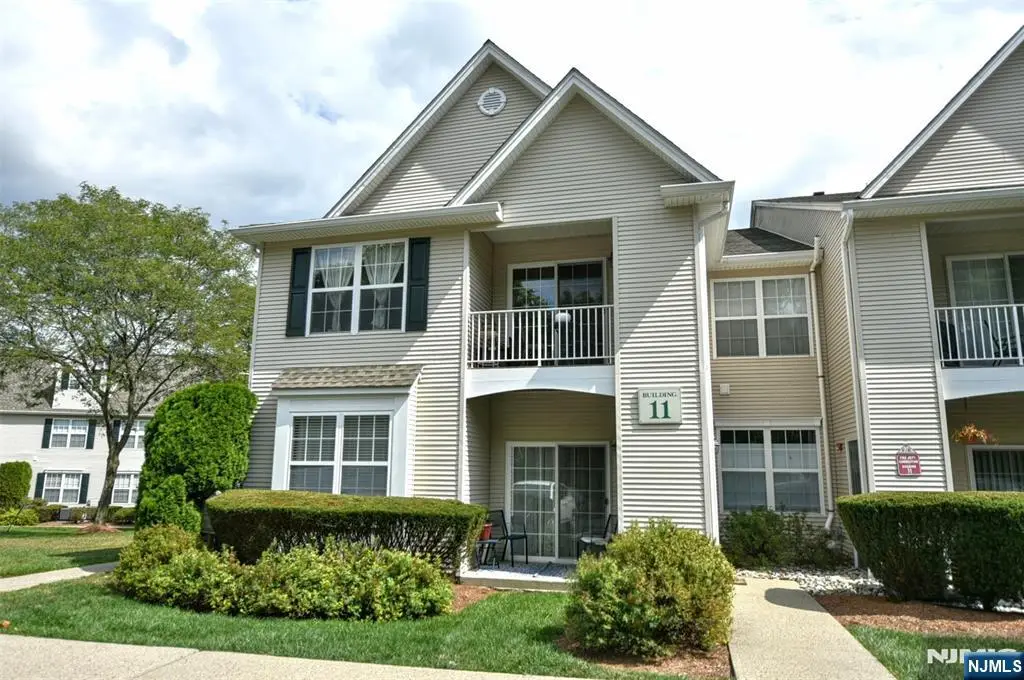 402 Cambridge Drive, Butler, NJ 07405 - Image #1