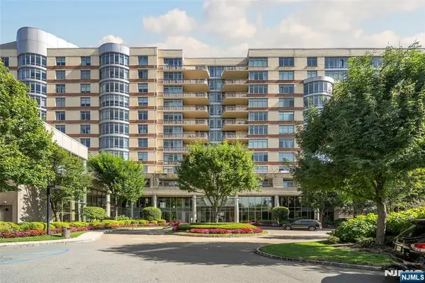 8100 River Road 815, North Bergen, NJ 07047