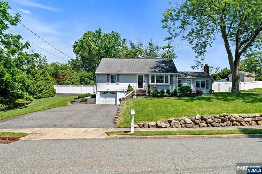 12 Kingston Road, Wayne, NJ 07470 - Image #2