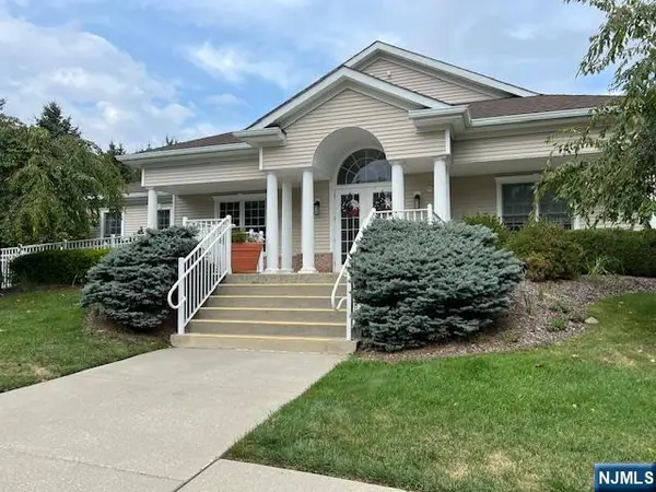 7 Ridgeview Lane, Mount Arlington Boro, NJ 07856