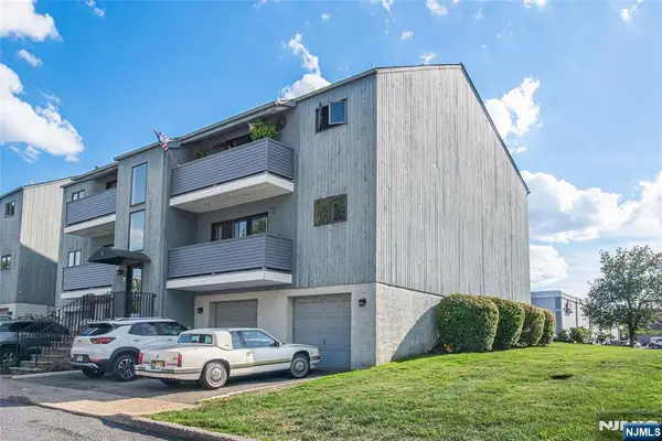 5 Domessina Lane E1, Caldwell, NJ 07006