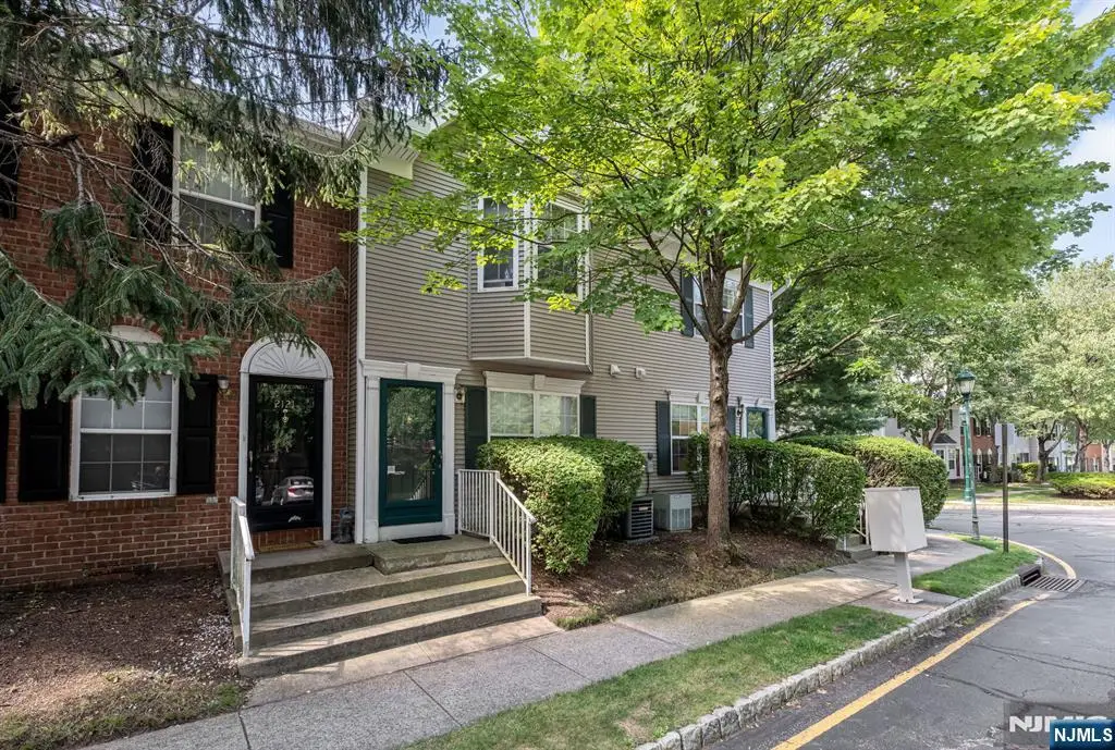 2120 Gunston Court, Mahwah, NJ 07430 - Image #1