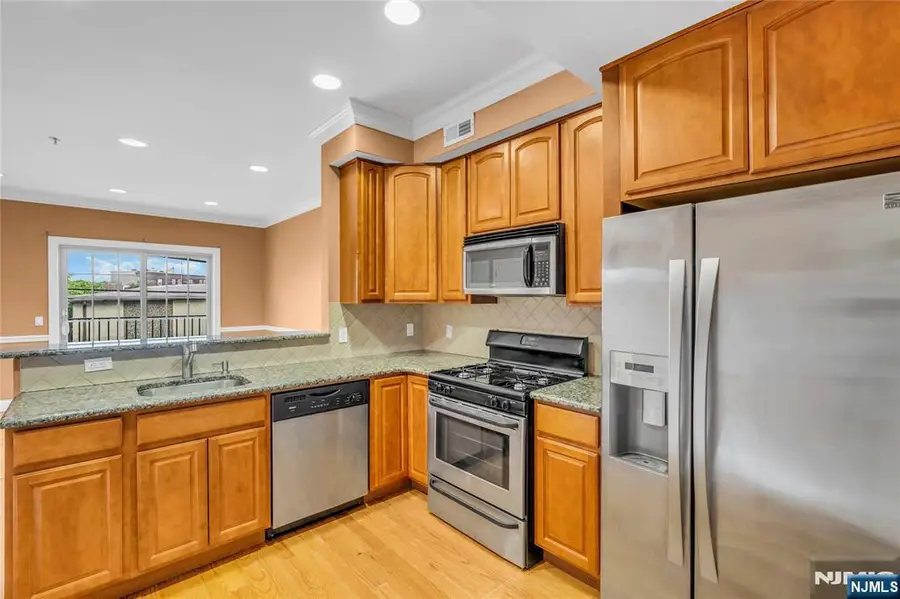 30 Austin Street 301, Newark, NJ 07114 - Image #2