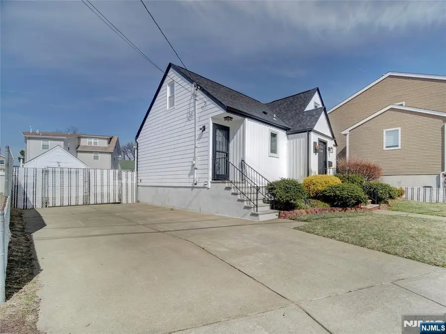 237 Park Avenue, Lyndhurst, NJ 07071 - Image #2